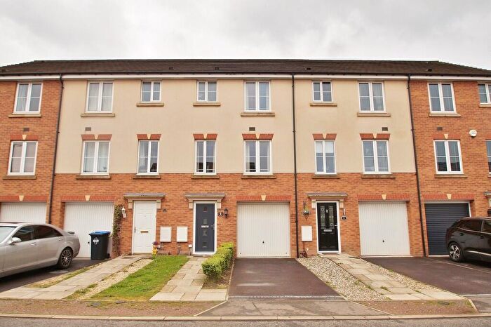 4 Bedroom Mews To Rent In Brand Road, Rugby, CV21