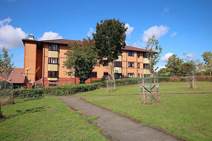 2 Bedroom Flat For Sale In Wootton Brook Close, East Hunsbury, NN4