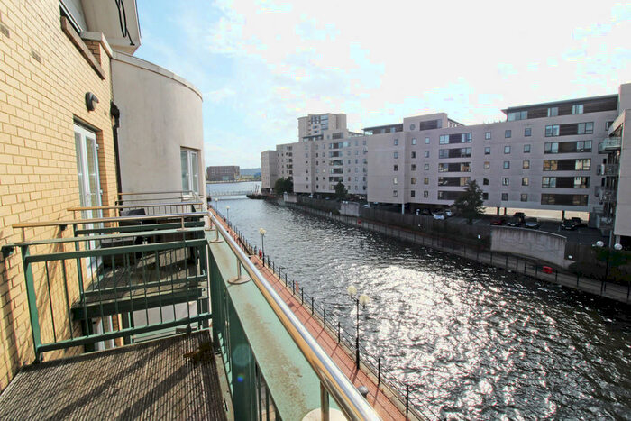 2 Bedroom Apartment To Rent In Adventurers Quay, Cardiff Bay, CF10