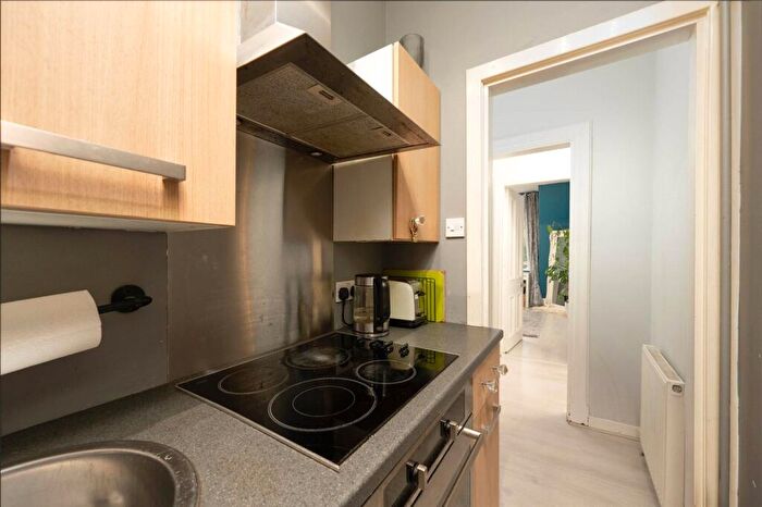 2 Bedroom Apartment For Sale In Second Floor Left, Union Grove, Aberdeen, Aberdeenshire, AB10