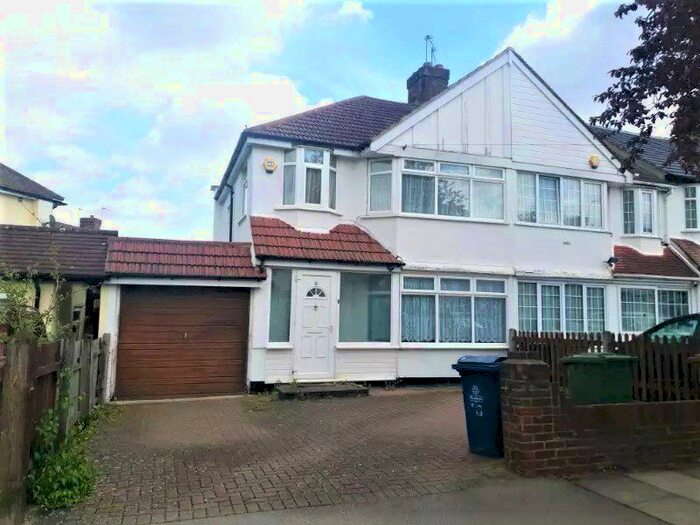 3 Bedroom Semi-Detached House To Rent In Fairview Crescent, Harrow, Greater London, HA2