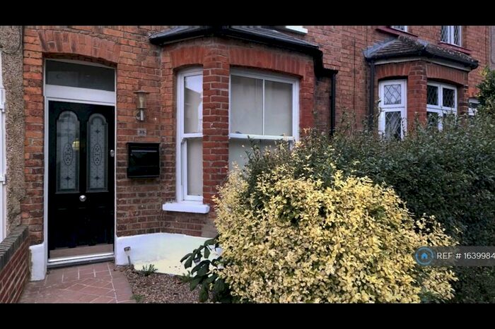 3 Bedroom Terraced House To Rent In Purley Rd, London, CR2