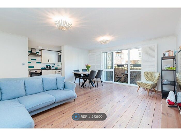 2 Bedroom Flat To Rent In Coalstore Court, London, E1