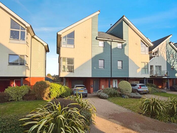 4 Bedroom Semi-Detached House For Sale In Imperial Gardens, Hythe, CT21