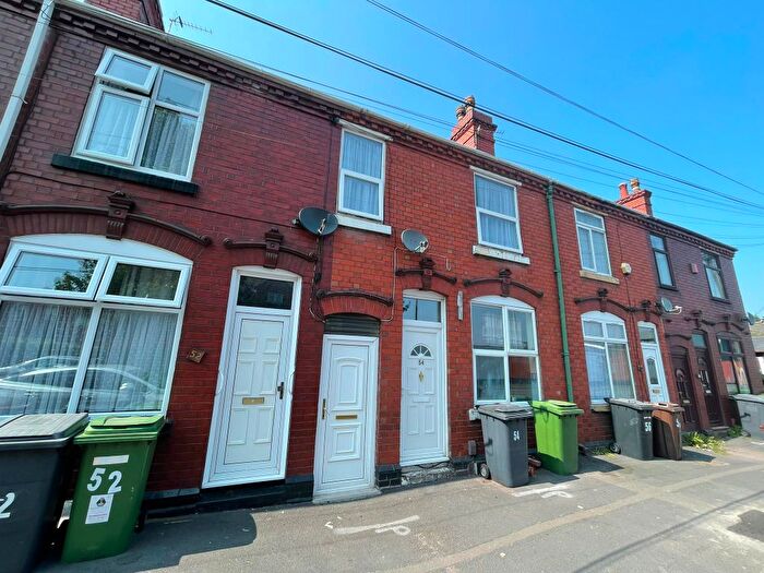3 Bedroom Terraced House To Rent In Queen Street, Bilston, WV14