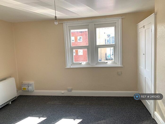1 Bedroom Flat To Rent In Portswood Rd, Southampton, SO17