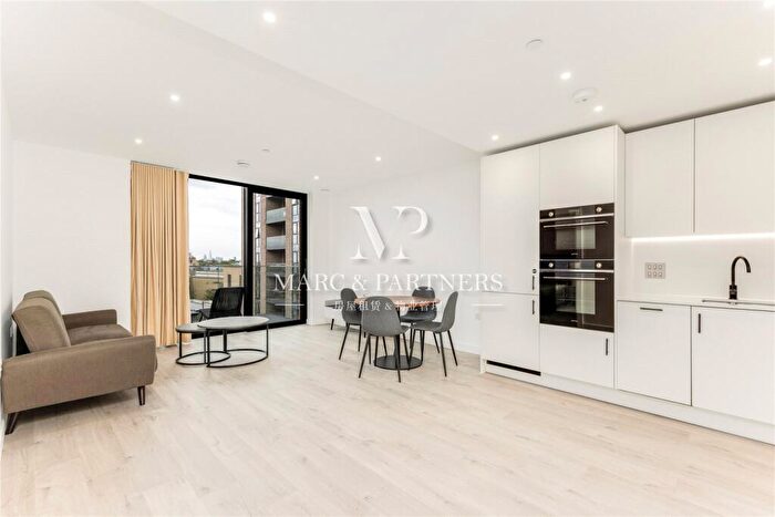 1 Bedroom Apartment To Rent In Willowbrook House, Woodberry Down, London, N4