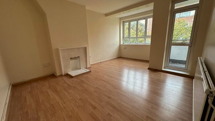 2 Bedroom Flat To Rent In Patmore House, Newington Green, N16