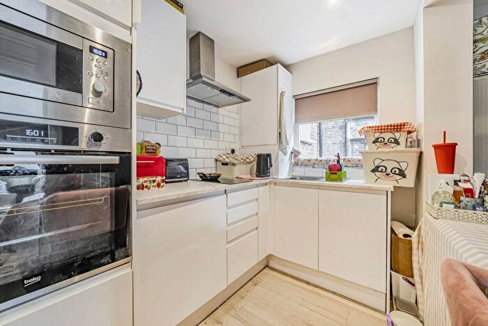 Studio To Rent In Brighton Road, Surbiton, KT6