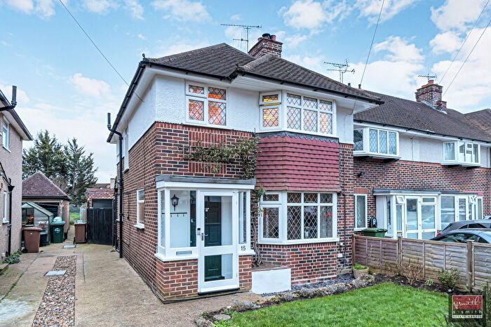 3 Bedroom End Terrace House For Sale In Tudor Close, Ashford, TW15