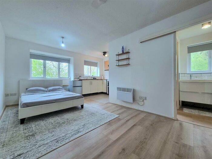 1 Bedroom Apartment To Rent In Leighton Avenue, Loughborough, LE11