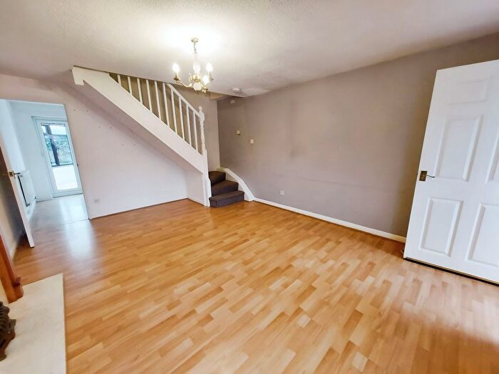 2 Bedroom Semi-Detached House For Sale In Waterslea, Eccles, M30