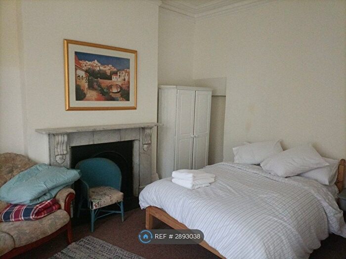 1 Bedroom Flat To Rent In Redland, Bristol, BS6