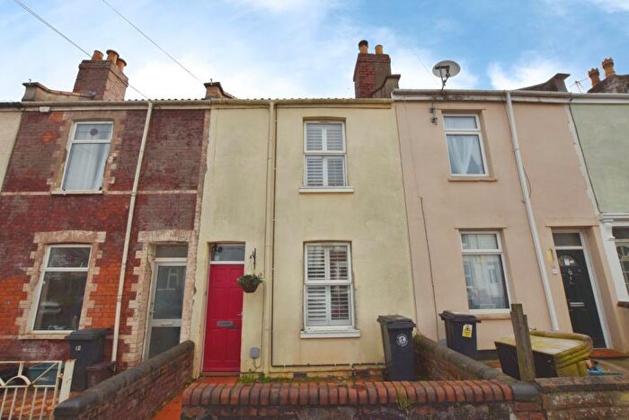 2 Bedroom Terraced House To Rent In Stanley Terrace - Bedminster, BS3