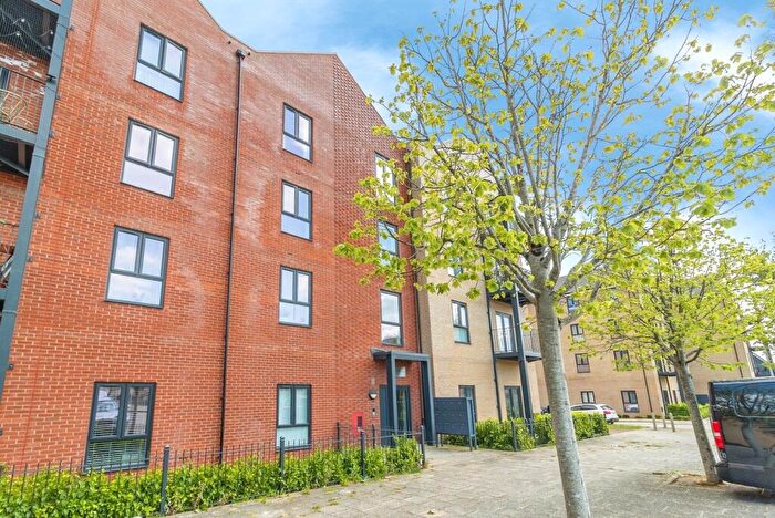 2 Bedroom Flat For Sale In Bronte Avenue, Tattenhoe Park, Milton Keynes, Buckinghamshire, MK4