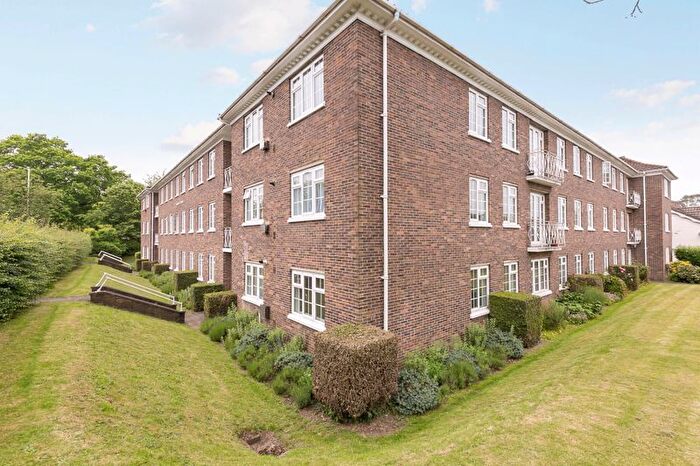 1 Bedroom Flat To Rent In Addiscombe Road, Croydon, CR0