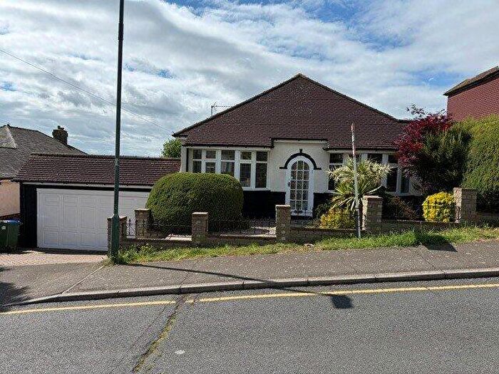 3 Bedroom Bungalow To Rent In Coniston Road, Bexleyheath, Kent, DA7