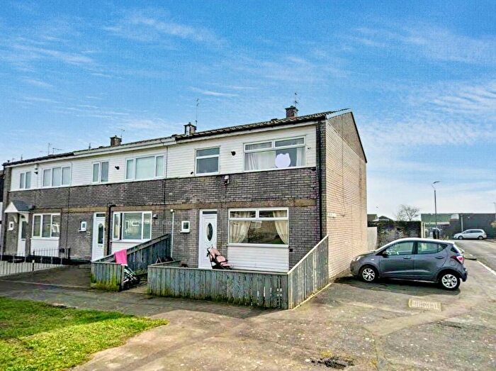3 Bedroom End Terrace House For Sale In Helford Road, Peterlee, SR8