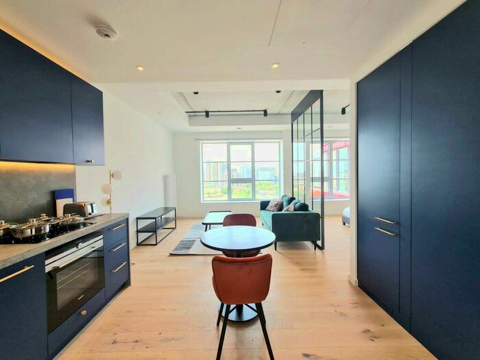 Flat To Rent In Douglass Tower -, P18