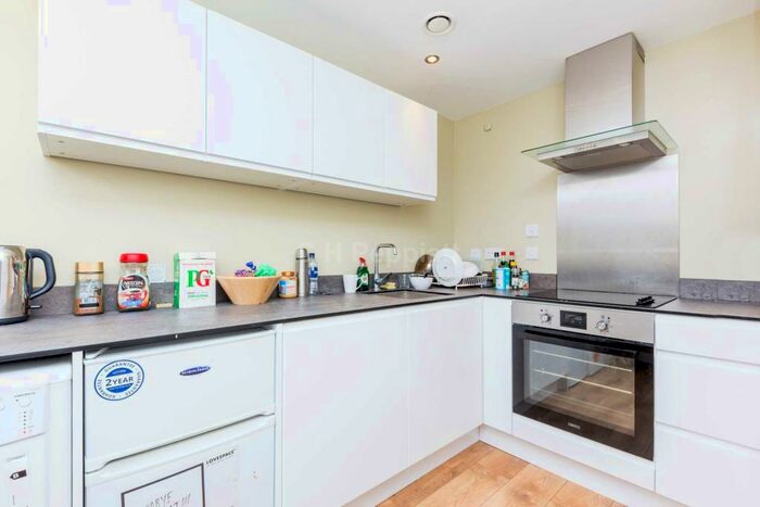 1 Bedroom Apartment To Rent In St. Pancras Way, Camden Town, NW1