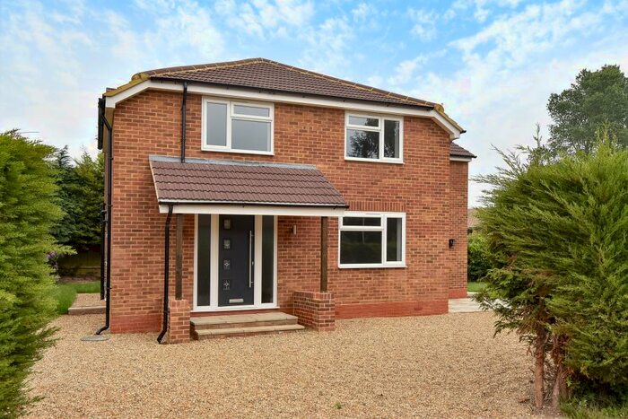 4 Bedroom Detached House To Rent In Ascot, Berkshire, SL5