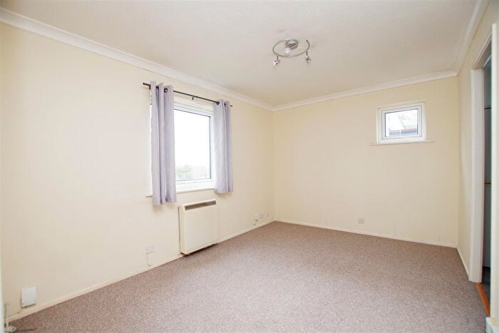 1 Bedroom Maisonette To Rent In The Heights, Old Town, Swindon, SN1