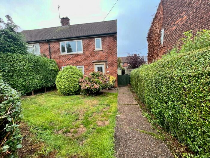 3 Bedroom Semi-Detached House To Rent In Ramsden Crescent, Carlton-In-Lindrick, Worksop, S81