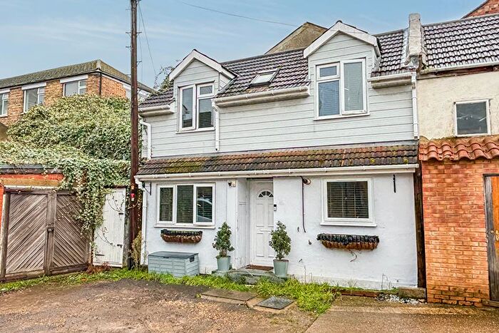 2 Bedroom End Of Terrace House For Sale In Milton Road, Westcliff-on-Sea, SS0
