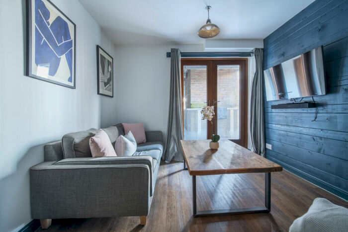 5 Bedroom Property To Rent In Flat, Shoe & Boot Factory, Leicester, LE2