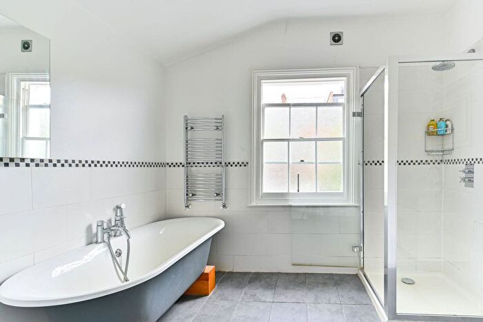 5 Bedroom Property For Sale In Macfarlane Road, Shepherd's Bush, London, W12