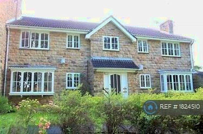 2 Bedroom Flat To Rent In Stonefield, Scarcroft, Leeds, LS14