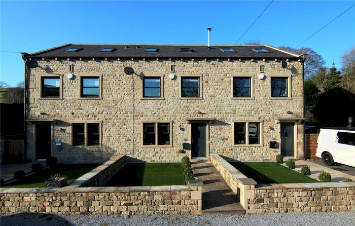 4 Bedroom Town House For Sale In Stansfield Mews, Lothersdale, BD20