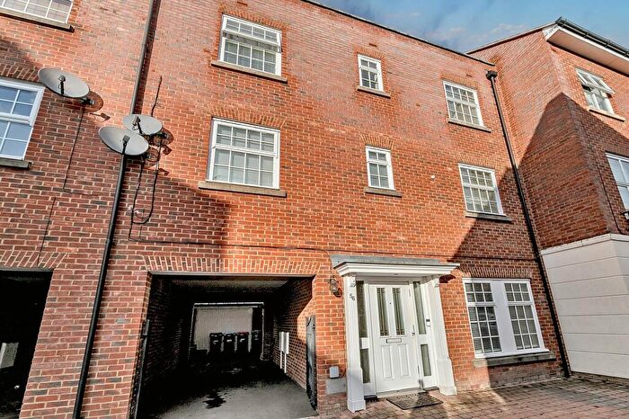 5 Bedroom Town House For Sale In Frampton Grove, Westcroft, MK4