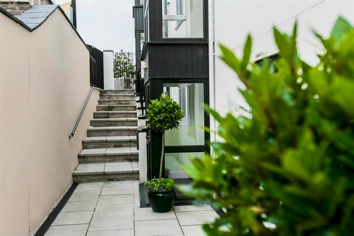 1 Bedroom Flat To Rent In Crwys Court, Crwys Roadcardiff, CF24