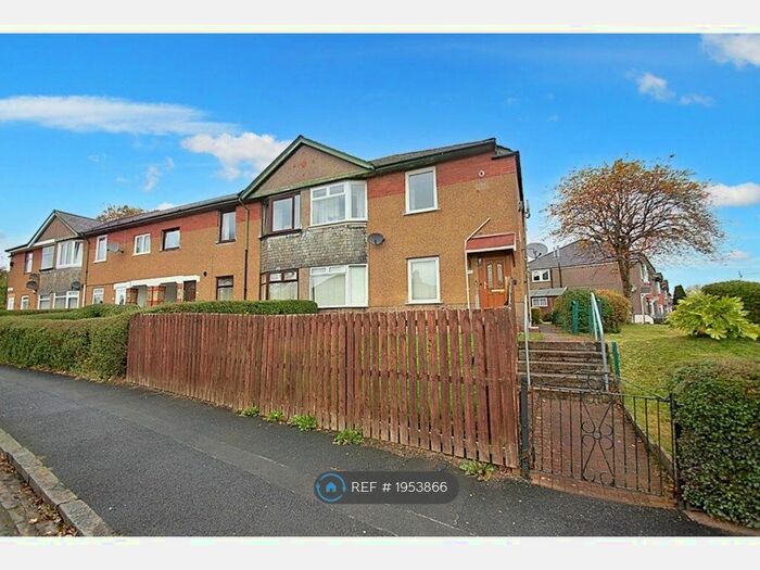 3 Bedroom Flat To Rent In Gauldry Avenue, Glasgow, G52