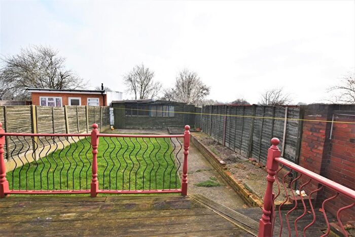 2 Bedroom End Of Terrace House To Rent In Wren Road, Dagenham, RM9