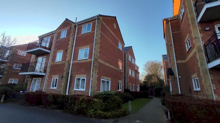 2 Bedroom Flat To Rent In Oaklands, Peterborough PE1