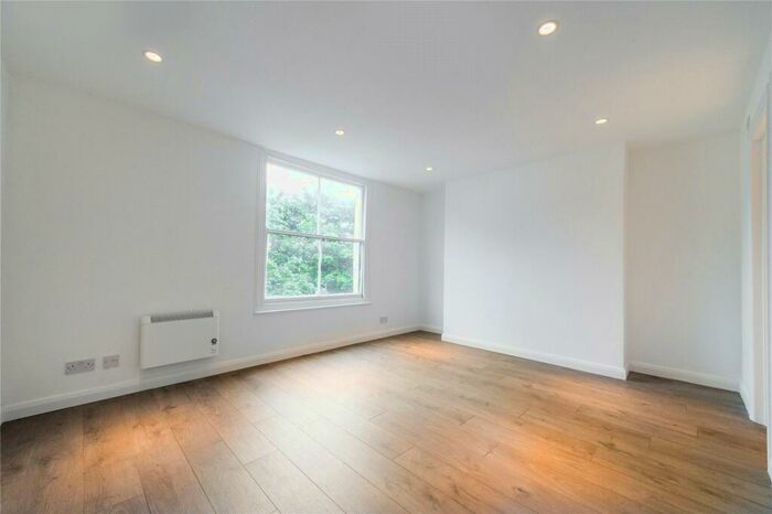2 Bedroom Flat To Rent In Parkway, Camden, NW1