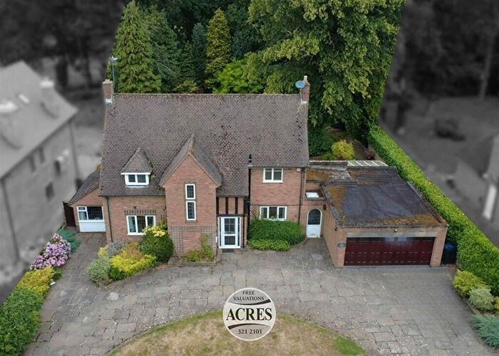 5 Bedroom Detached House For Sale In Tamworth Road, Sutton Coldfield, B75