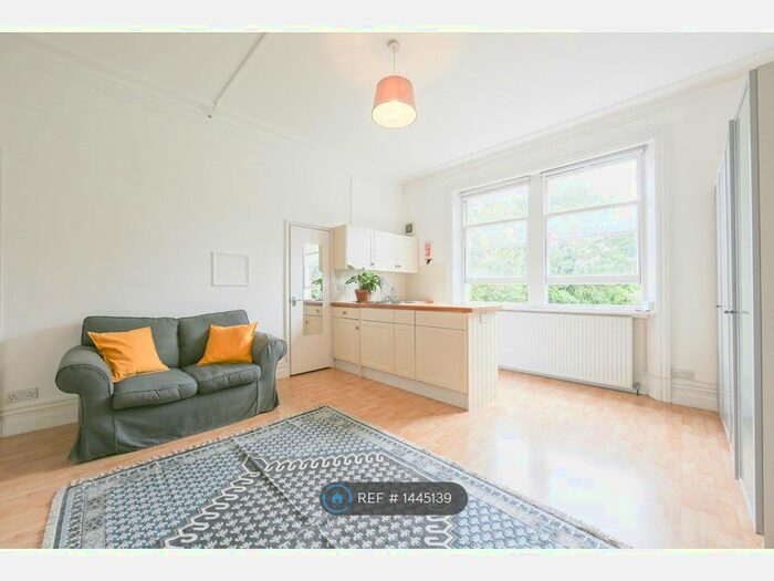 Studio To Rent In Aberdare Gardens, London, NW6