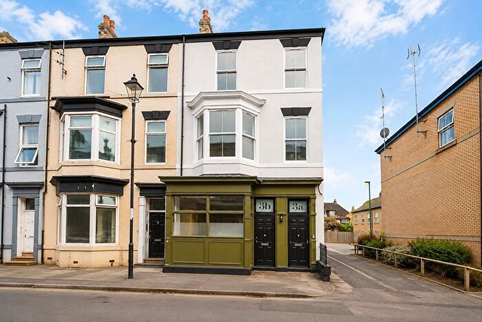 2 Bedroom Flat For Sale In Amber Street, Saltburn-By-The-Sea, TS12