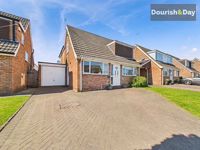 4 Bedroom Detached House For Sale In Vernons Place, Shareshill, WV10