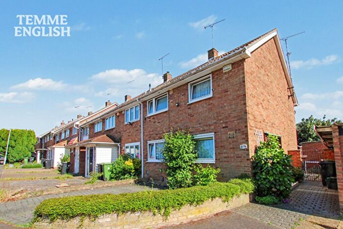 3 Bedroom End Of Terrace House For Sale In Gippeswyk, Basildon, SS14