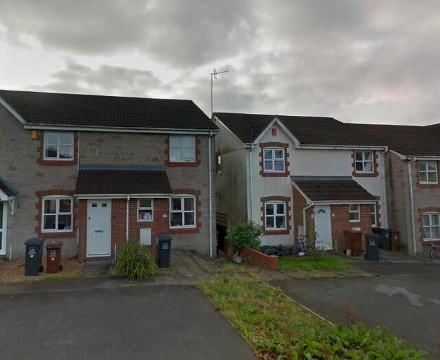 2 Bedroom Property To Rent In Heather Walk, Ivybridge, PL21