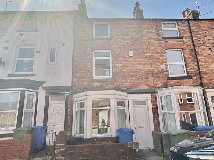 2 Bedroom Terraced House To Rent In Trafalgar Terrace, Scarborough, YO12