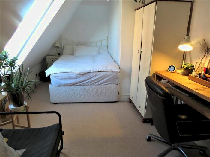 2 Bedroom Flat To Rent In Adys Road, Peckham, SE15