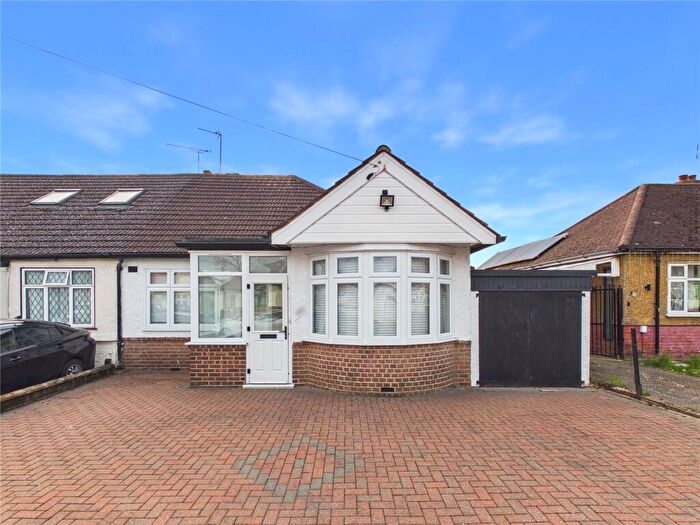 4 Bedroom Bungalow To Rent In Borrowdale Avenue, Harrow, Middlesex, HA3