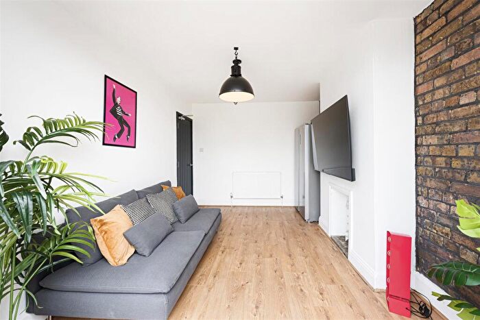 6 Bedroom House To Rent In Conygre Road, Filton, Bristol, BS34