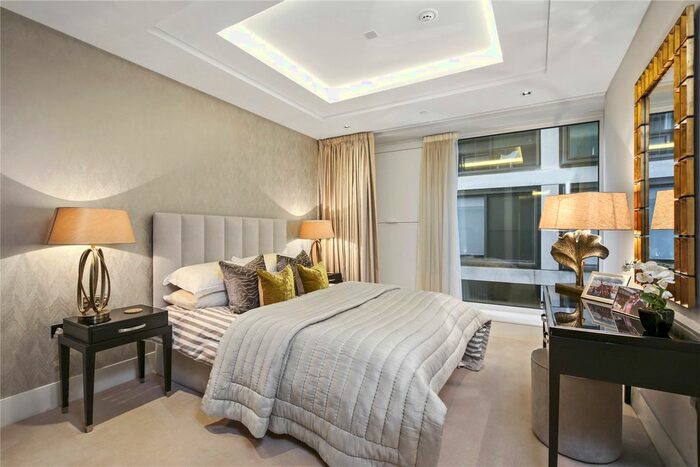 1 Bedroom Flat To Rent In Kensington High Street, London, W14