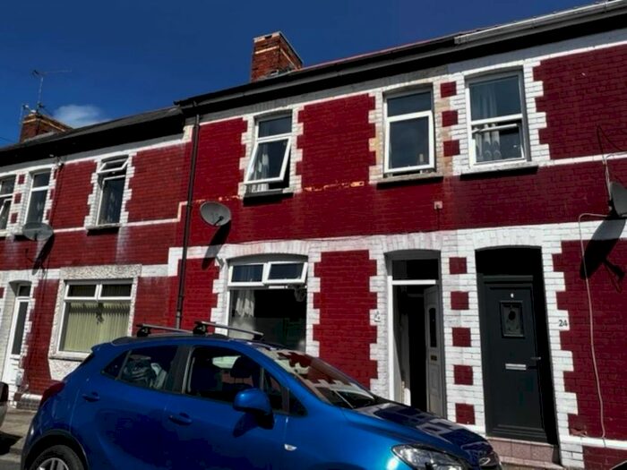 3 Bedroom Property To Rent In Phyllis Street, Barry Island, Barry, CF62